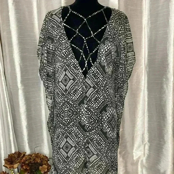 Palisades Beach Club Women’s XS/S Sheer Black White Geometric Print Cover Up - Picture 3 of 8